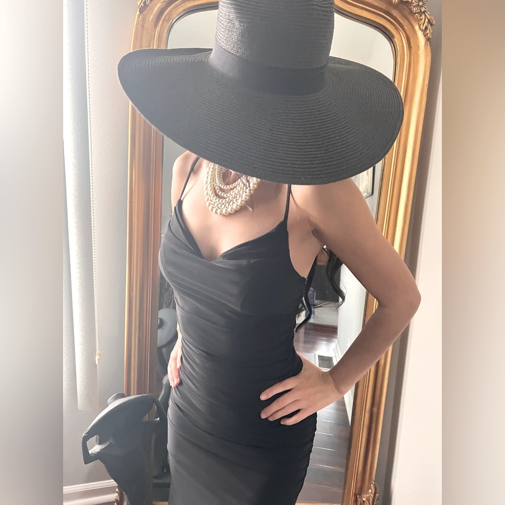 B DARLIN Sweetheart-Neck Ruched Sleeveless Gown